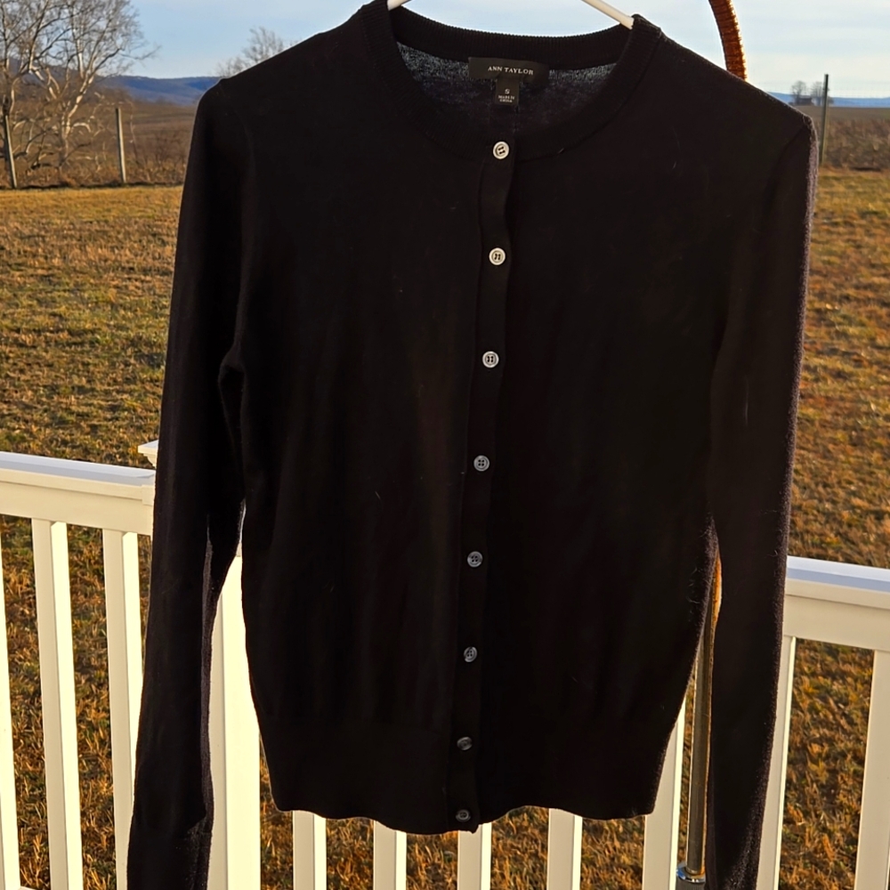 Ann Taylor Black Cotton Cardigan Size Small